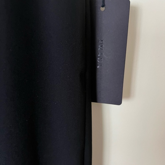 Prada - Picture 6 of 10